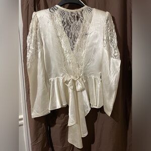 Nice jacket and skirt feels like satin